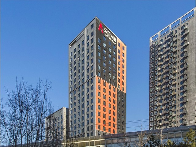 平乡多功能焊接机器人直销价格